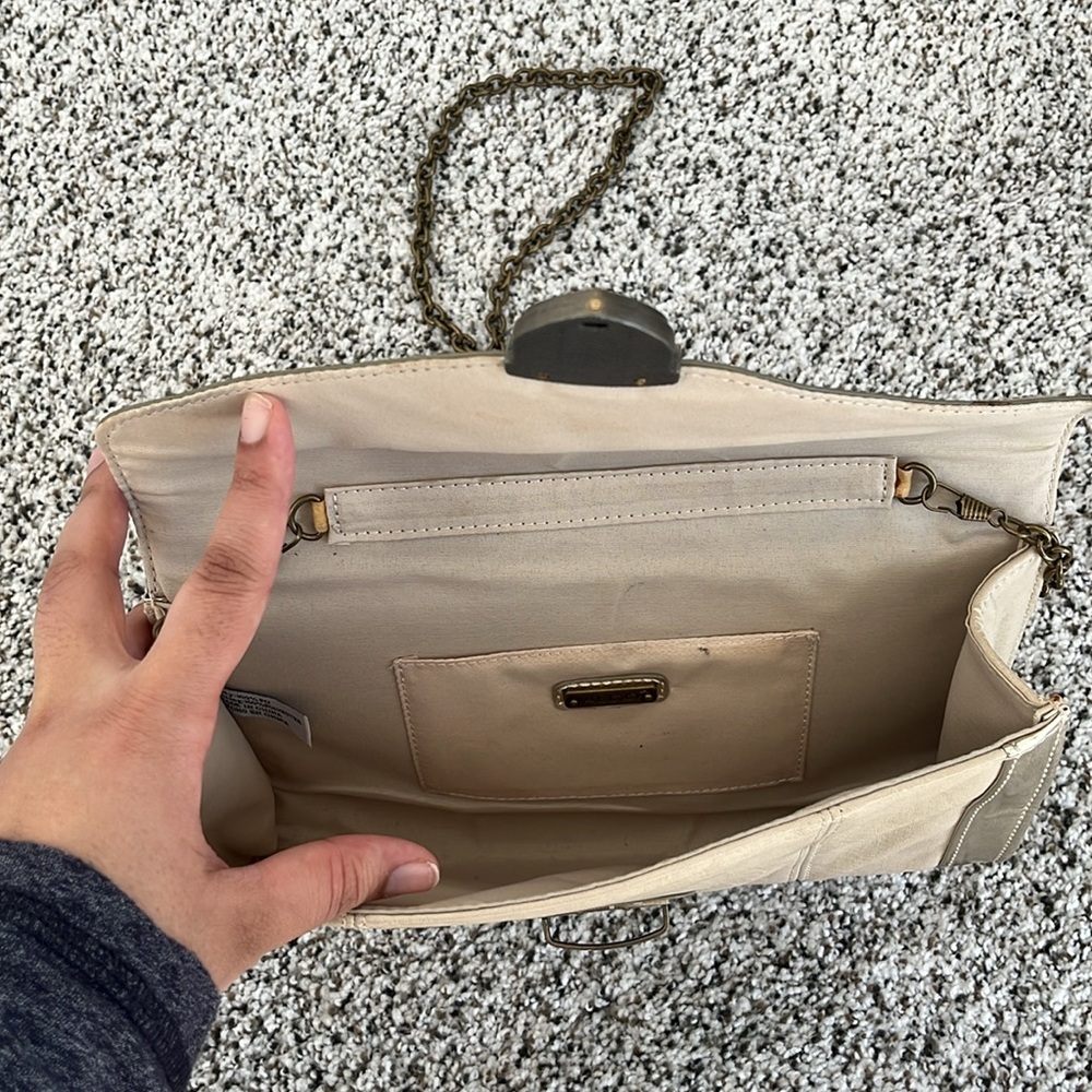 Purse - Picture 3 of 3
